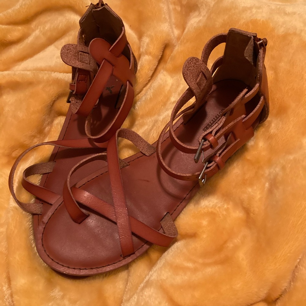 Brow ankle sandals
